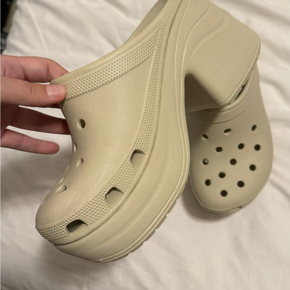 Crocs